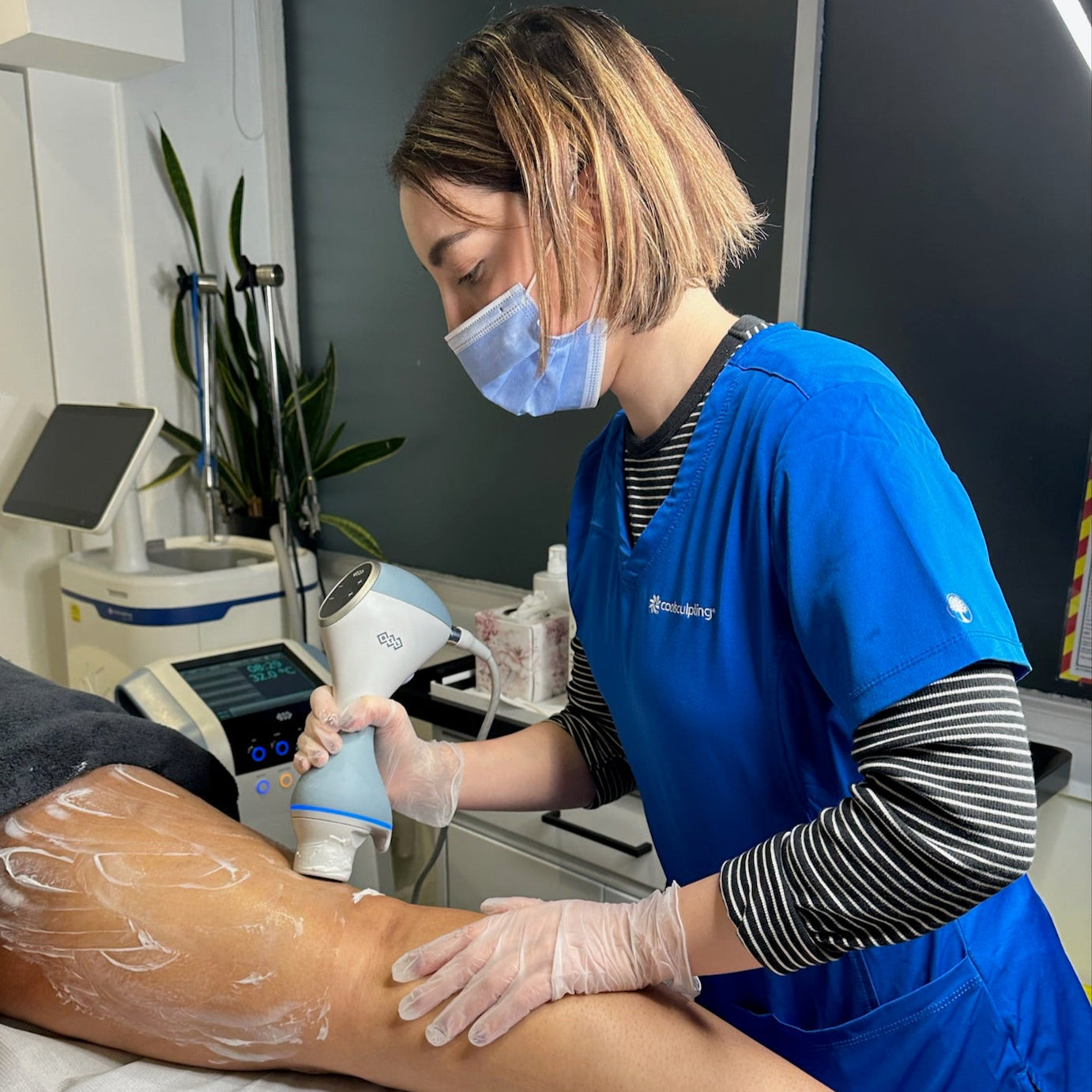 EmTone Cellulite Reduction